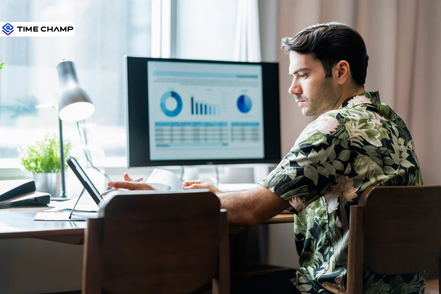 Productivity Tracking Without Micromanaging: 4 Key Signals